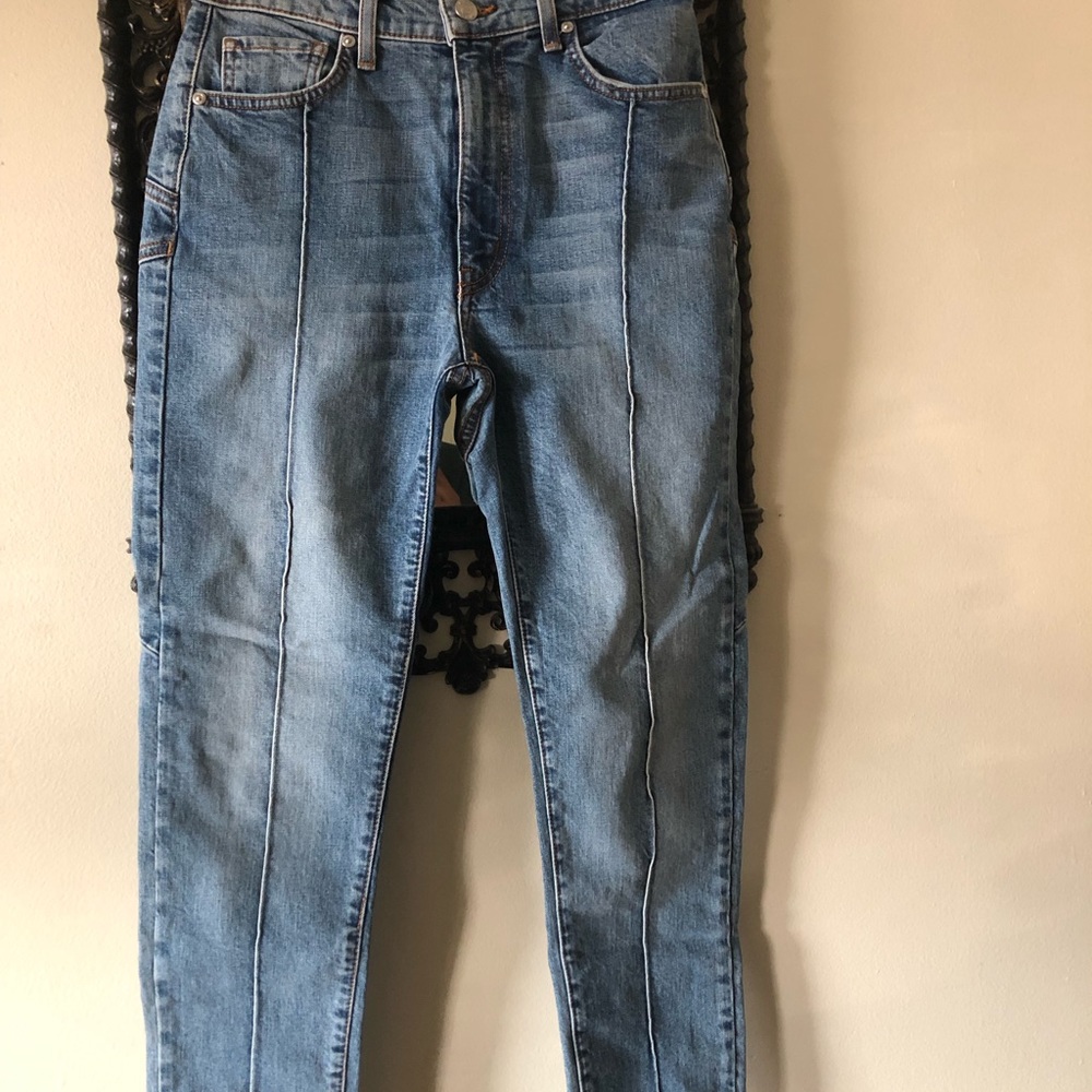 Classic Light Blue Skinny Jeans for Women